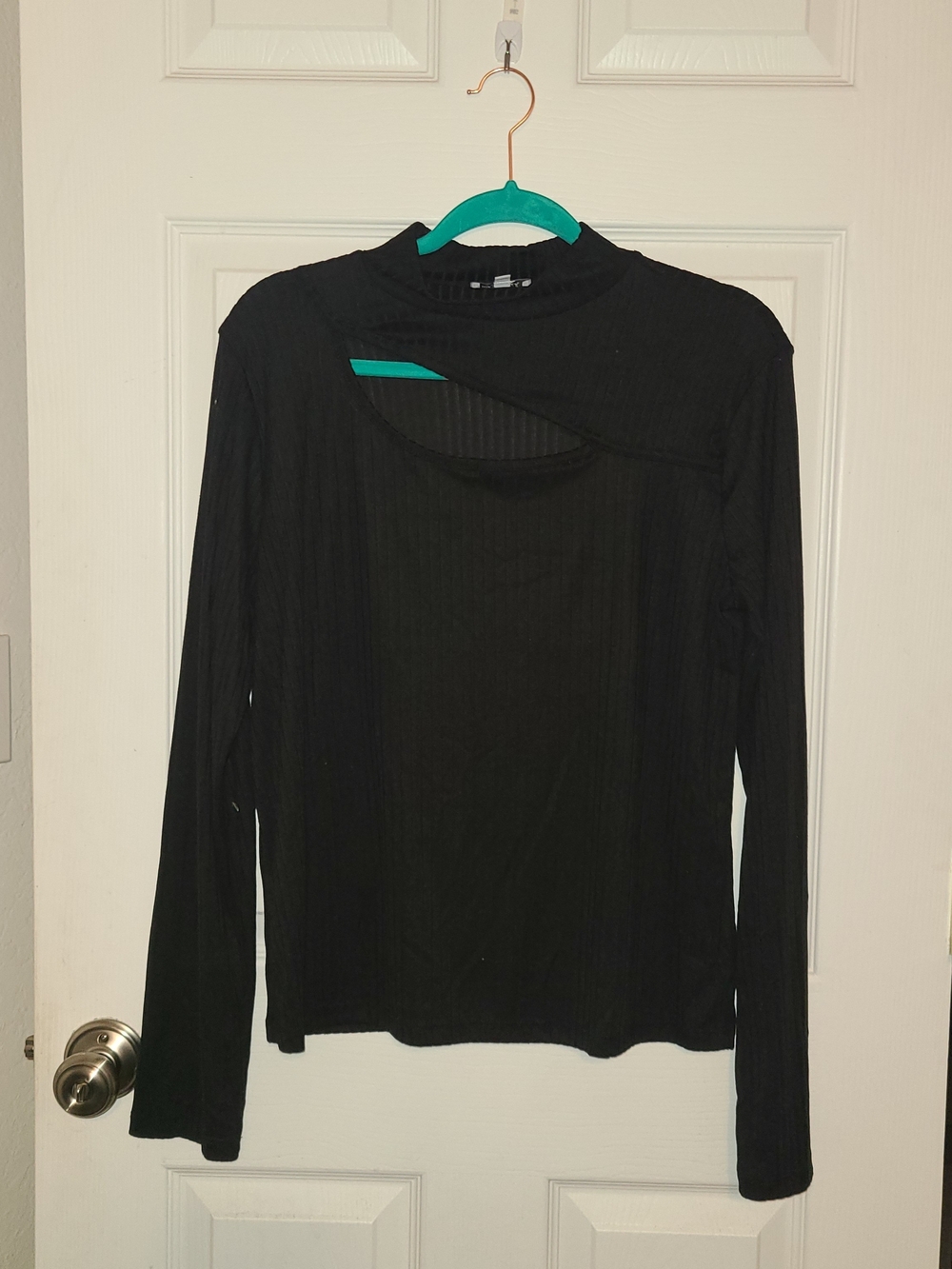 white birch Black Long Sleeve Cutout Ribbed Top